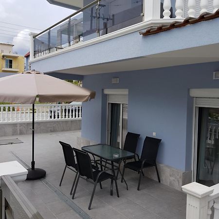 D&B Apartment 3 Paralia Katerinis Bagian luar foto